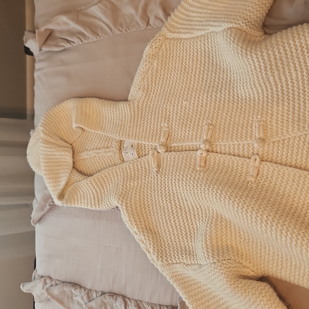 Zara girls sweater